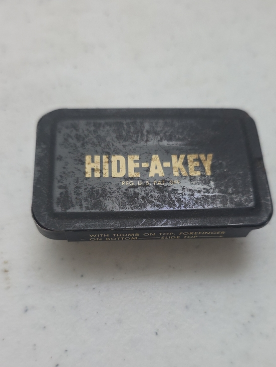 Other - Vintage Black Key Hider Case